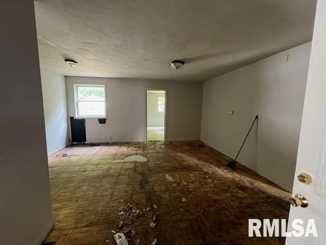 907 E Republic St, Peoria, IL 61603 - view of empty room