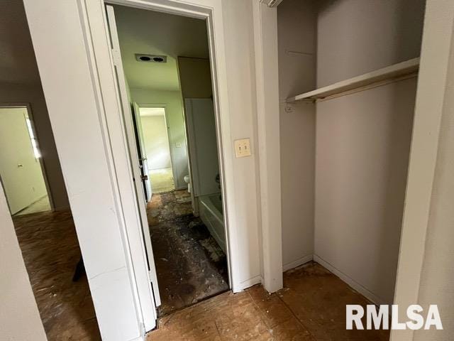 907 E Republic St, Peoria, IL 61603 - view of closet