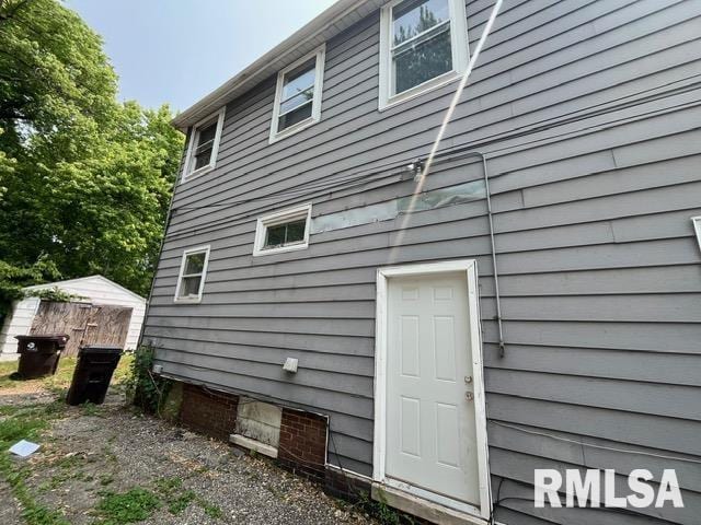 907 E Republic St, Peoria, IL 61603 - view of side of home