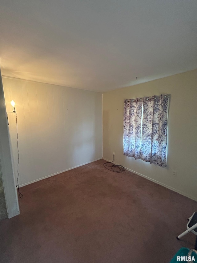 1407 Lincoln St, Pekin, IL 61554 - view of carpeted empty room