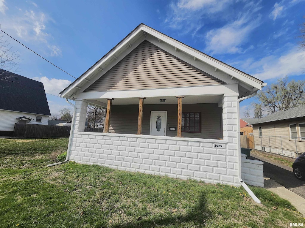2029 W Callender Ave, West Peoria, IL 61604 - view of front of home with a porch