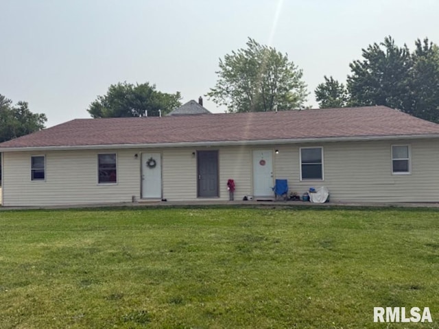 102 Main St, Camp Grove, IL 61424 - ranch-style home featuring a front lawn