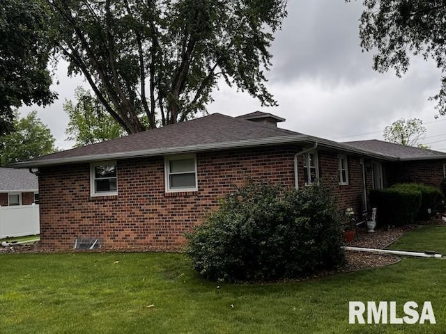 11 Lincoln Rd, Canton, IL 61520 - photo 2