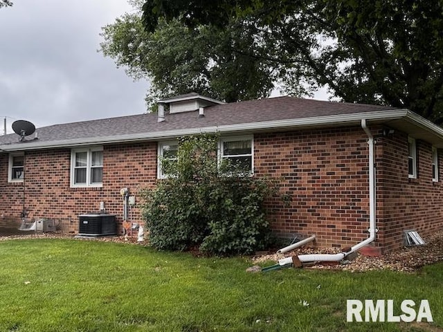 11 Lincoln Rd, Canton, IL 61520 - photo 3