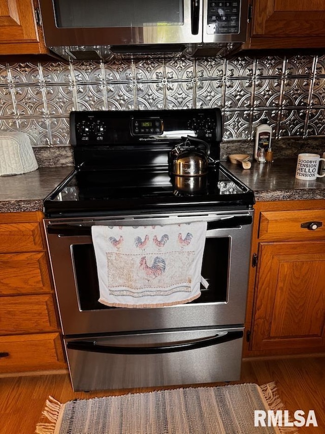 11 Lincoln Rd, Canton, IL 61520 - photo 7