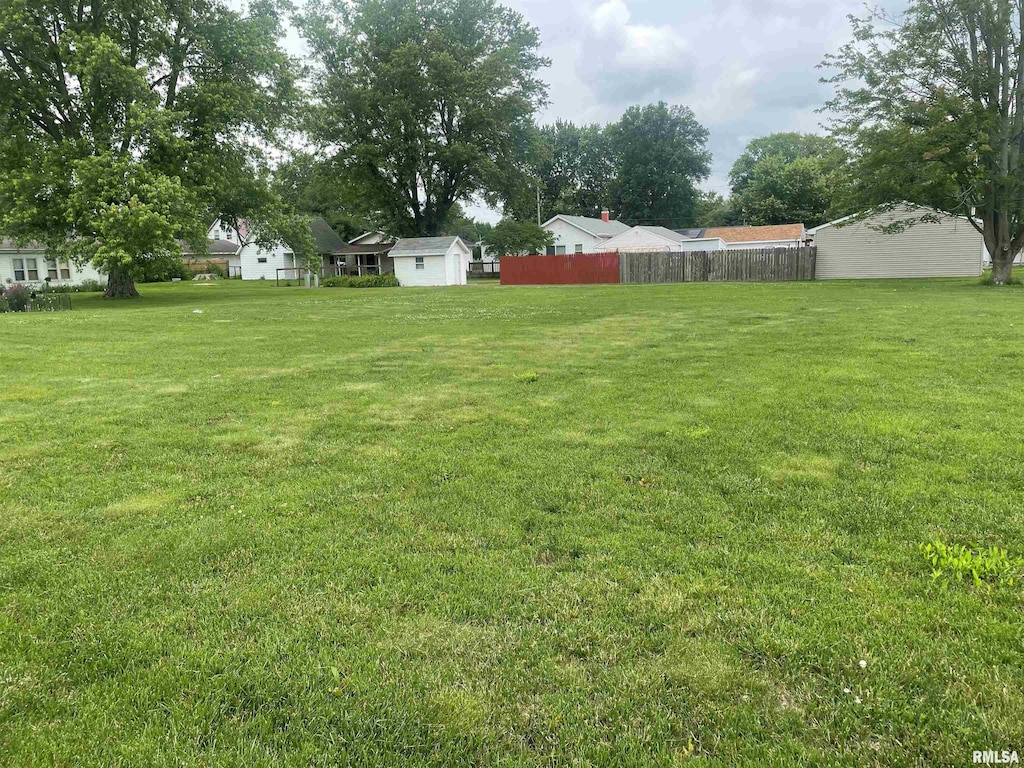 510 E Roberts St, Colchester, IL 62326