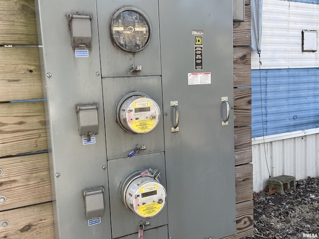 665 W Wilmot St, Chillicothe, IL 61523 - utility room with electric meter