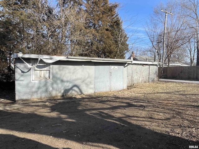 665 W Wilmot St, Chillicothe, IL 61523 - view of outbuilding