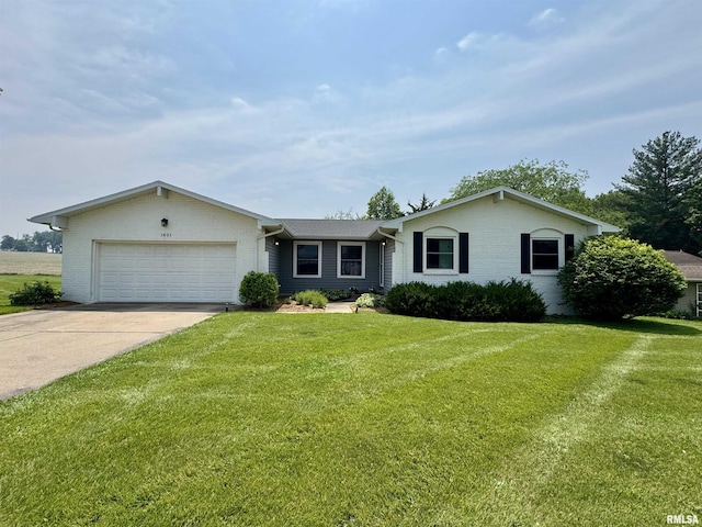 1601 Riverview Dr, Macomb, IL 61455 - photo 1