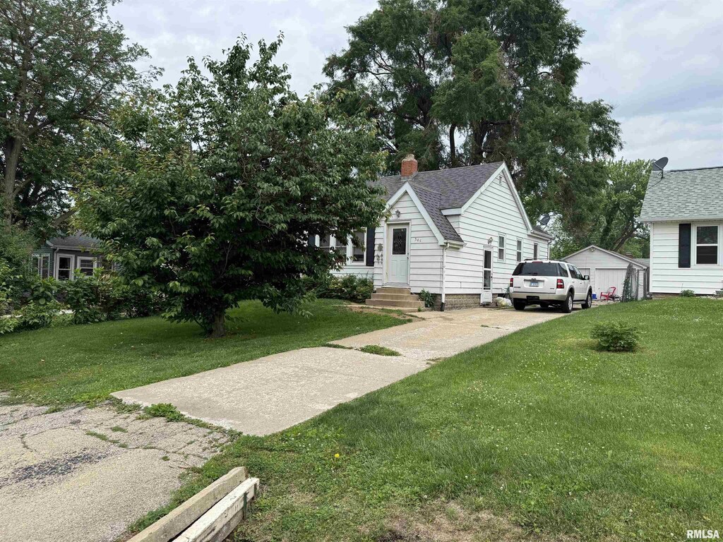 345 Roosevelt St, Creve Coeur, IL 61610 - photo 1