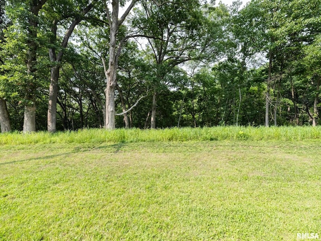 3041 Zion Oaks Rd, Pekin, IL 61554
