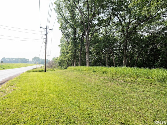 3041 Zion Oaks Rd, Pekin, IL 61554
