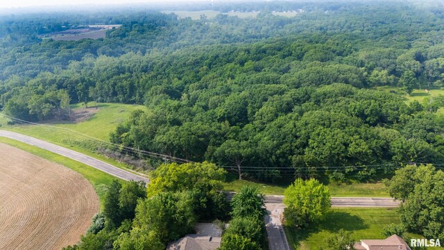 3041 Zion Oaks Rd, Pekin, IL 61554