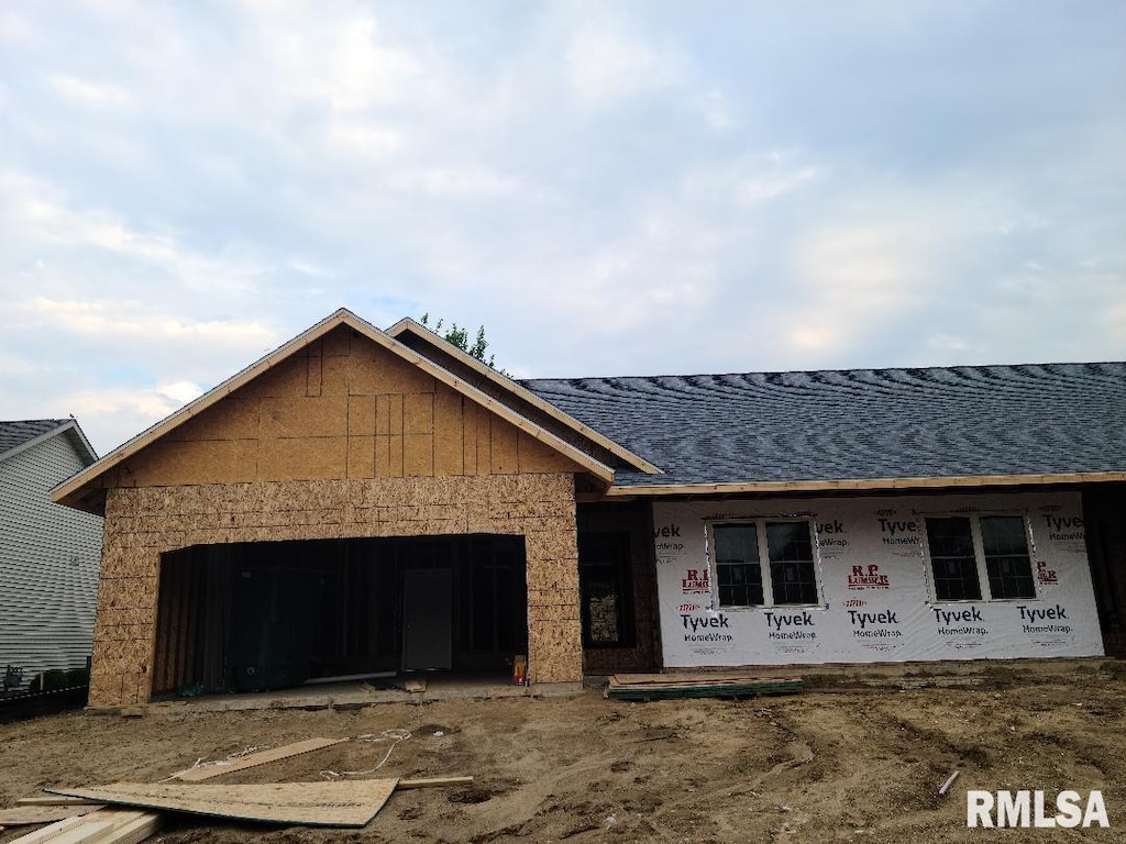 3716 W Eagle Point Dr, Peoria, IL 61615 - property in mid-construction with roof with shingles and an attached garage