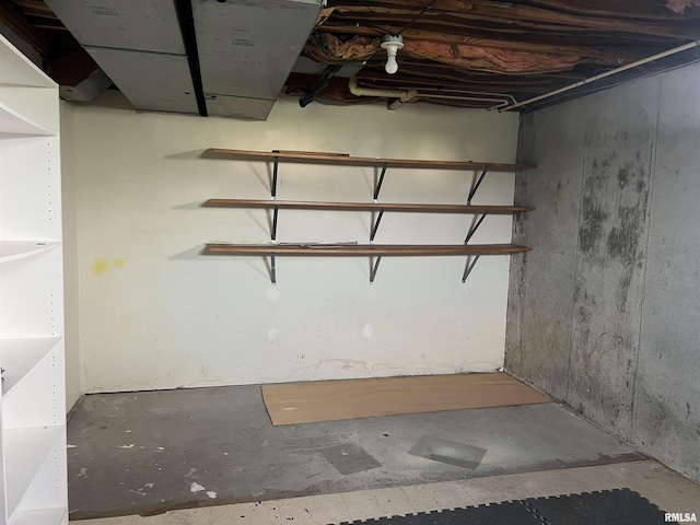 1302 Maple Ave, Macomb, IL 61455 - view of unfinished basement