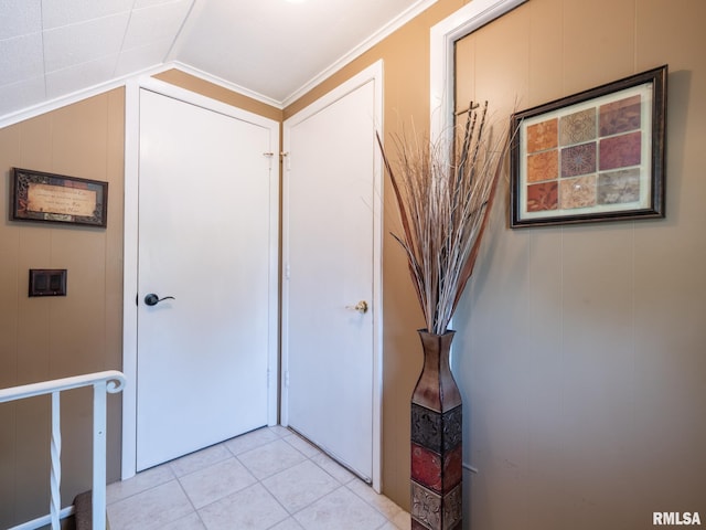 2010 E Paris Ave, Peoria, IL 61614 - hall featuring vaulted ceiling, crown molding, and light tile patterned flooring