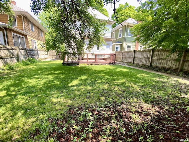1502 W Columbia Ter, Peoria, IL 61606 - view of yard featuring a deck