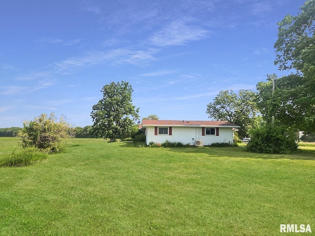 18223 N Slane Rd, Princeville, IL 61559 - view of grassy yard