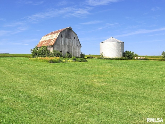 18223 N Slane Rd, Princeville, IL 61559 - view of barn featuring a yard