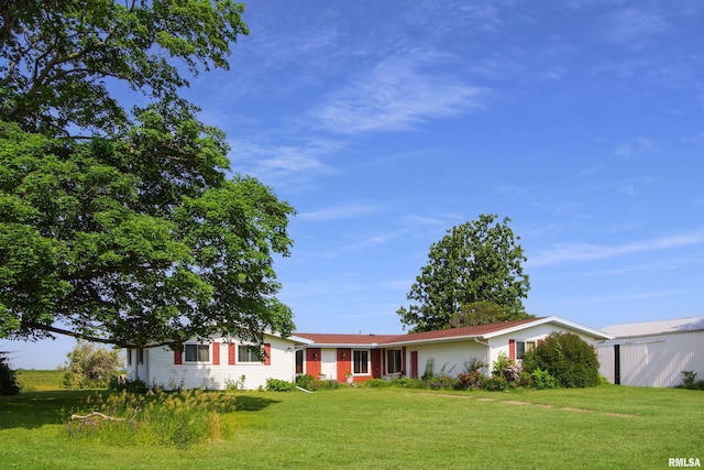 18223 N Slane Rd, Princeville, IL 61559 - single story home with a front yard