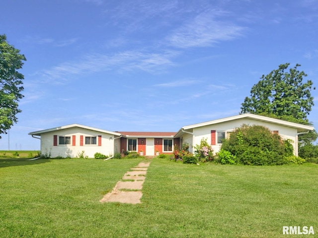 18223 N Slane Rd, Princeville, IL 61559 - ranch-style home with a front yard