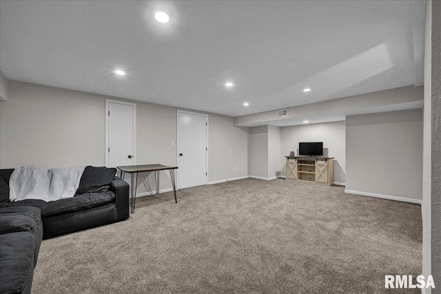 486 E High Point Dr, Peoria, IL 61614 - living room featuring recessed lighting, carpet, and baseboards