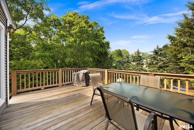 905 Highland Ct, Germantown Hills, IL 61548 - wooden deck featuring outdoor dining area