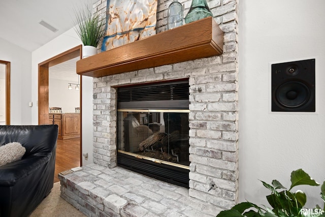 905 Highland Ct, Germantown Hills, IL 61548 - detailed view of a fireplace