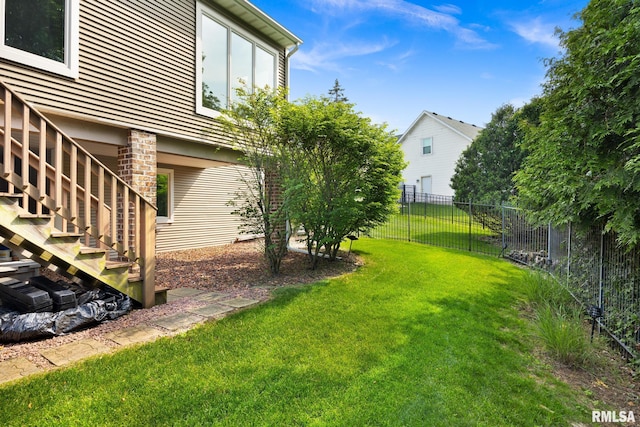 905 Highland Ct, Germantown Hills, IL 61548 - view of yard featuring stairs