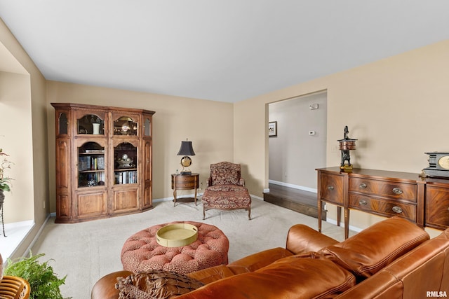 22 Cypress Pt, Pekin, IL 61554 - living area with light carpet and baseboards
