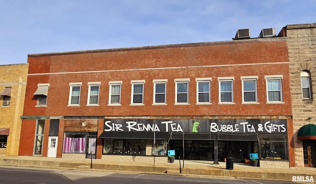 113 N Kickapoo St, Lincoln, IL 62656 - view of commercial property
