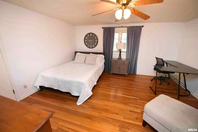 3307 N Biltmore Ave, Peoria, IL 61604 - bedroom featuring wood finished floors and ceiling fan