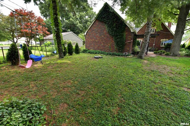 3307 N Biltmore Ave, Peoria, IL 61604 - view of yard