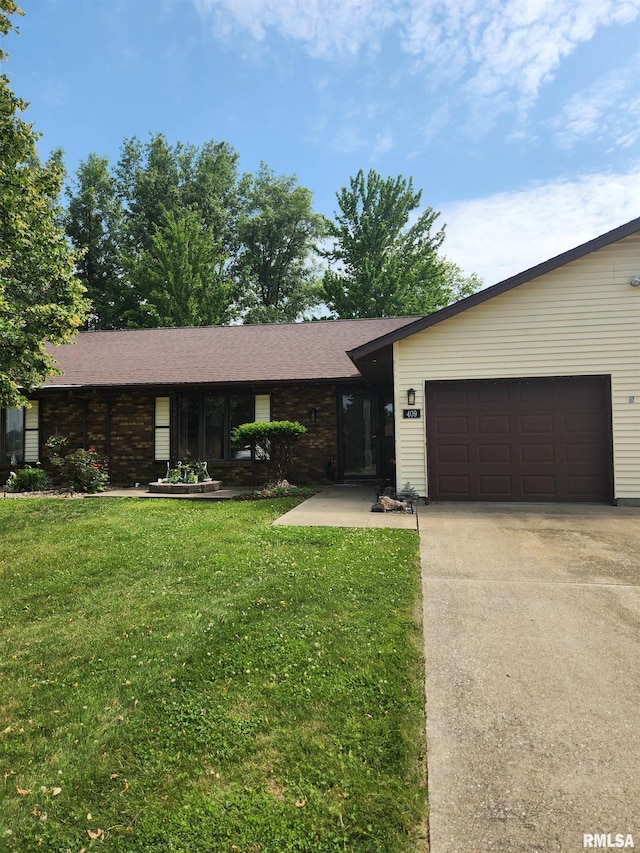409 Evergreen Dr, Macomb, IL 61455 - photo 3