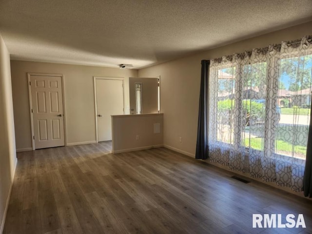 409 Evergreen Dr, Macomb, IL 61455 - photo 6