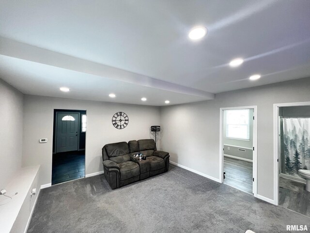 1520 N Finney St, Chillicothe, IL 61523 - carpeted living room featuring recessed lighting and baseboards