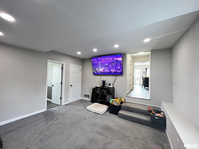 1520 N Finney St, Chillicothe, IL 61523 - carpeted living room featuring recessed lighting and baseboards
