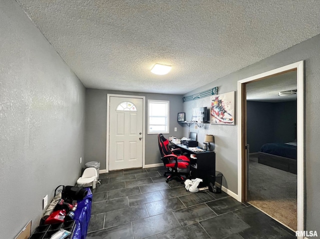 1520 N Finney St, Chillicothe, IL 61523 - office featuring baseboards and a textured ceiling