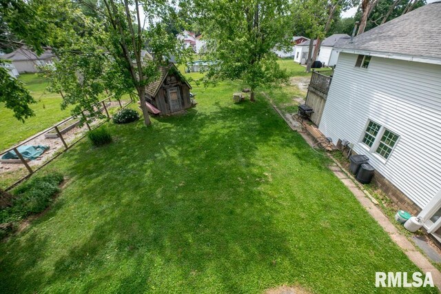 307 N Logan St, Deer Creek, IL 61733 - view of green lawn
