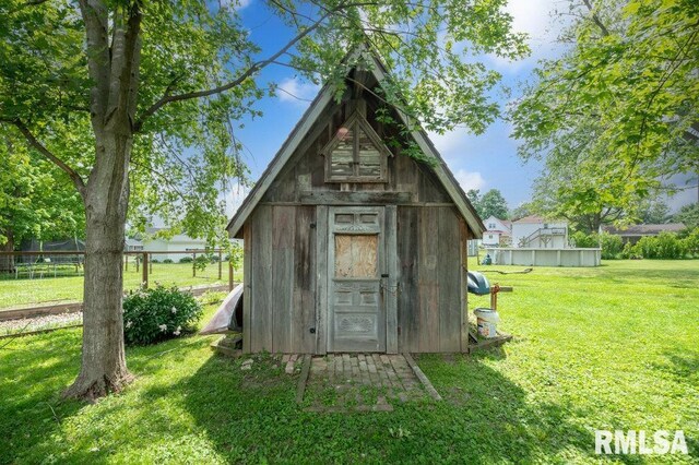 307 N Logan St, Deer Creek, IL 61733 - view of shed