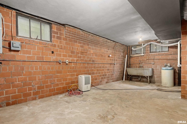136 E Oak Park Dr, Peoria, IL 61614 - view of patio with a sink