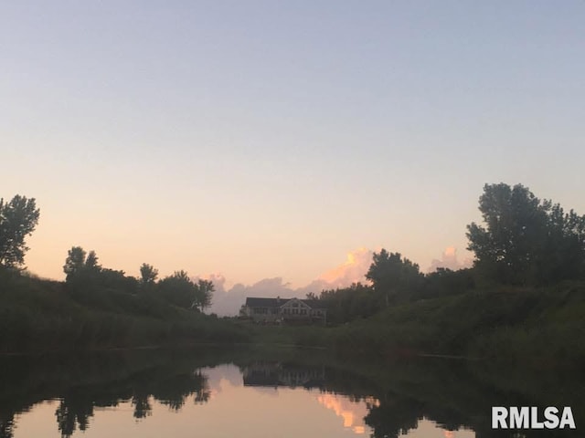 W Cottonwood Rd, Elmwood, IL 61529