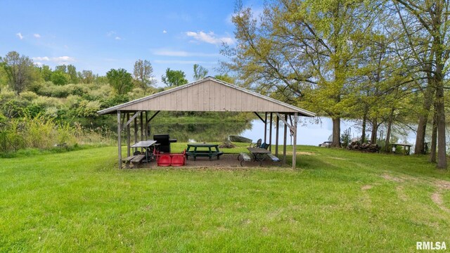 W Cottonwood Rd, Elmwood, IL 61529