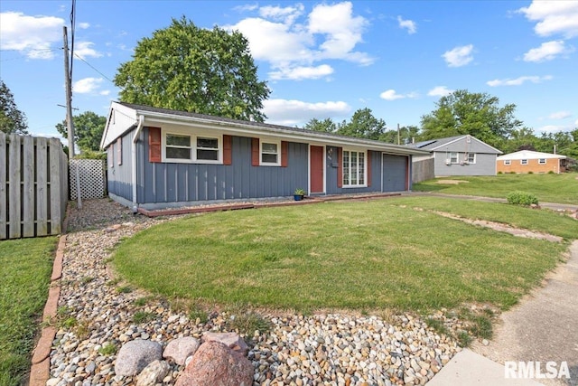 1810 Windsor St, Pekin, IL 61554 - ranch-style house featuring board and batten siding