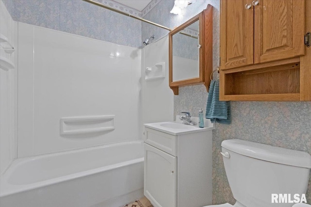 1810 Windsor St, Pekin, IL 61554 - bathroom with vanity, shower / bathtub combination, and wallpapered walls