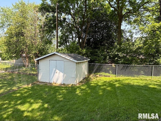 218 W Kurlene Dr, Macomb, IL 61455 - view of shed featuring a fenced backyard