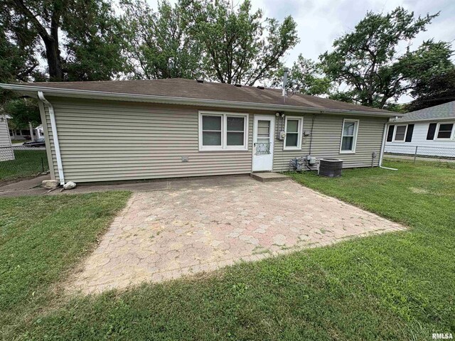 2113 W Overbrook Dr, Peoria, IL 61604 - photo 31