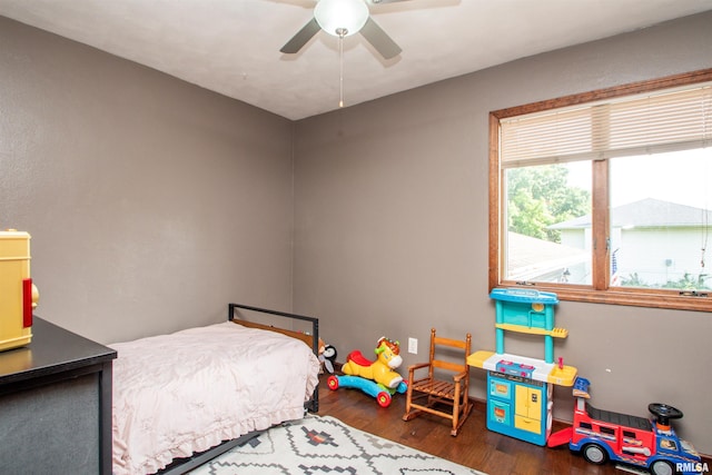 324 Pinecrest Dr, Germantown Hills, IL 61548 - bedroom featuring wood finished floors and a ceiling fan