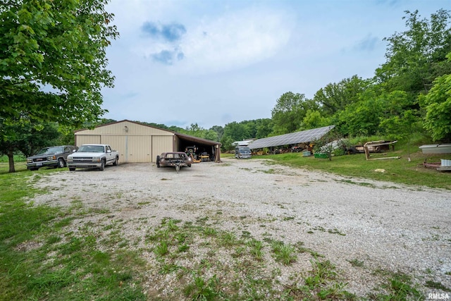 21501 N Berchtold Rd, Chillicothe, IL 61523 - view of front of property with a pole building and an outbuilding