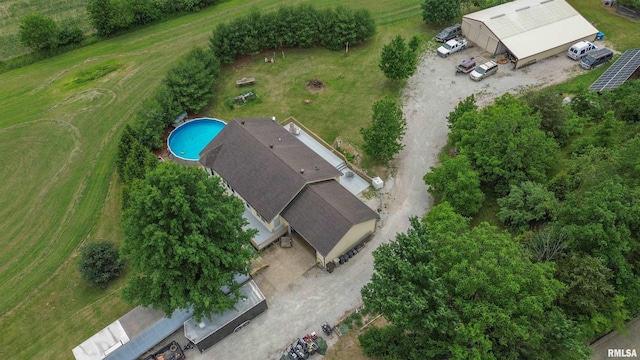 21501 N Berchtold Rd, Chillicothe, IL 61523 - aerial overview of property's location featuring a pool